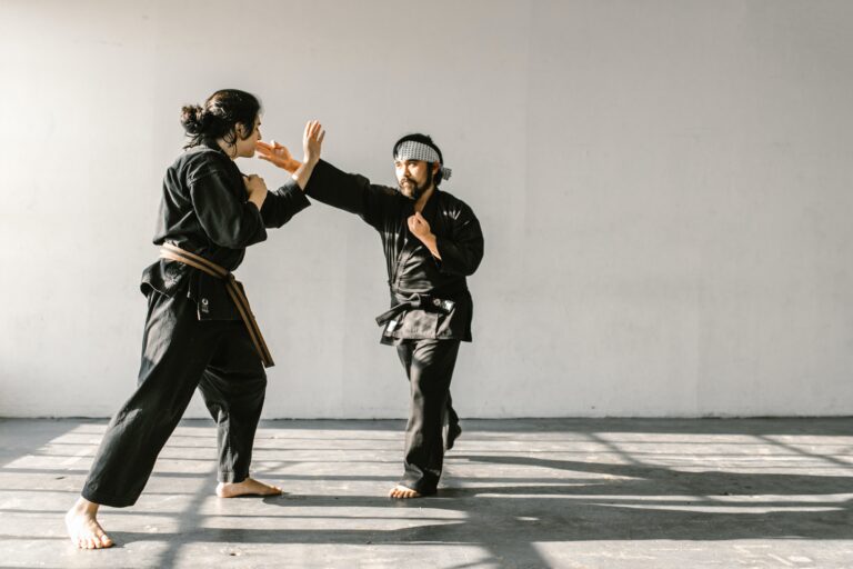 Do self-defense for adults classes need to differ for men and women? - WriteUpCafe.com